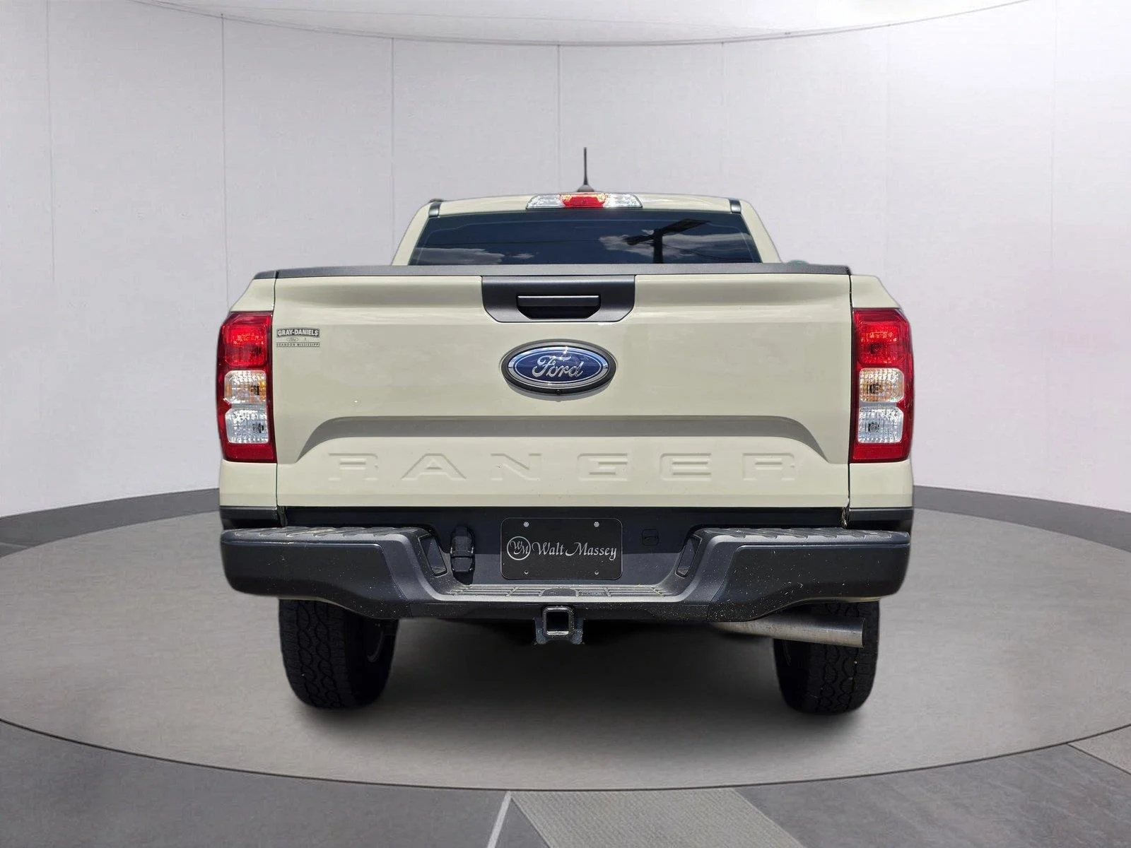 Used 2025 Desert Sand Ford XL image 4