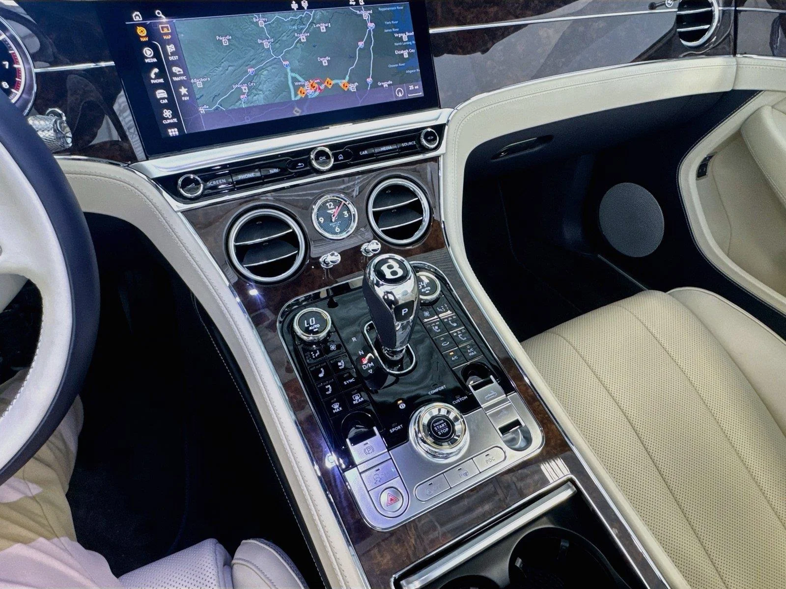 Used 2024 Dark Sapphire Metallic Bentley GT V8 image 16