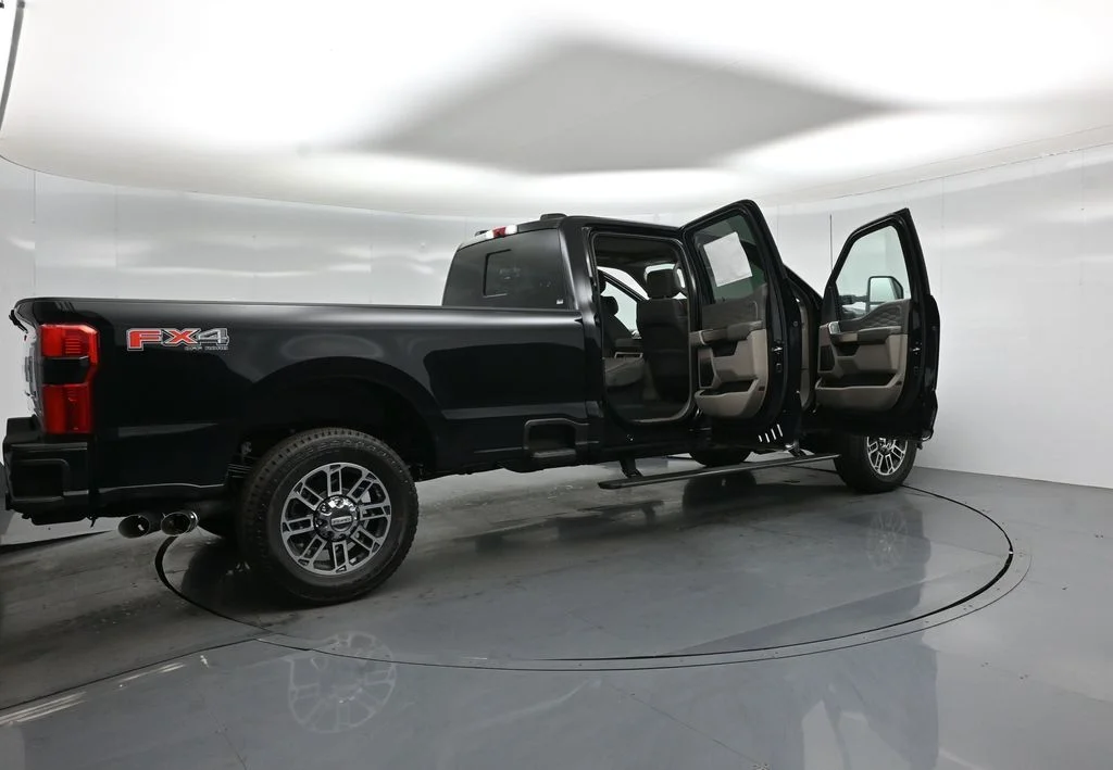 New 2026 Agate Black Metallic Ford Platinum image 5