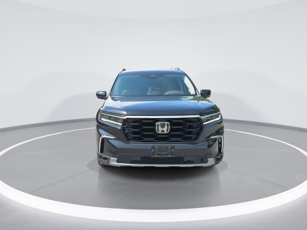 Used 2025 Crystal Black Pearl Honda Touring image 3