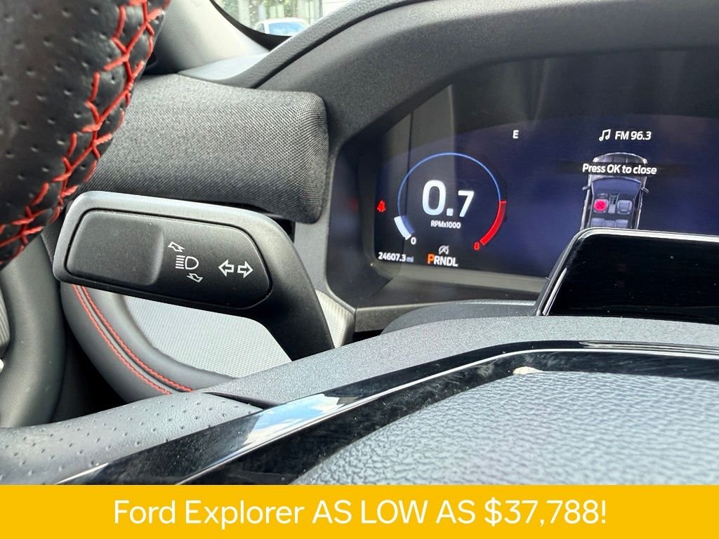 Used 2025 Gray Ford ST-Line image 26