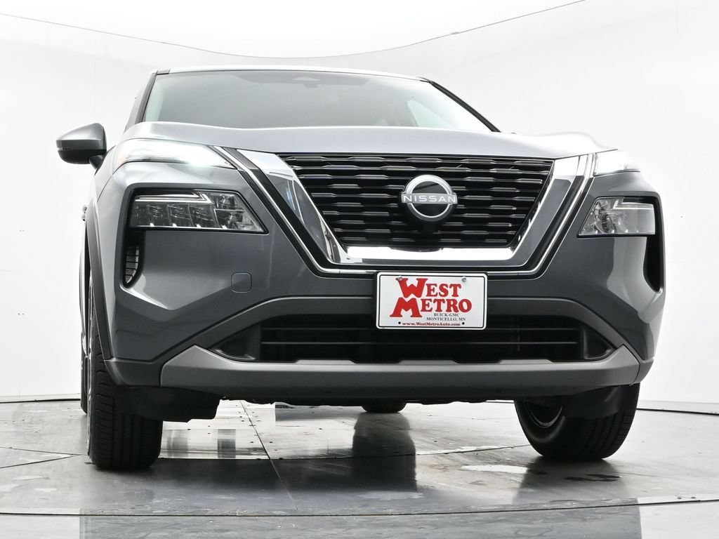 Used 2023 Gun Metallic Nissan SV image 26