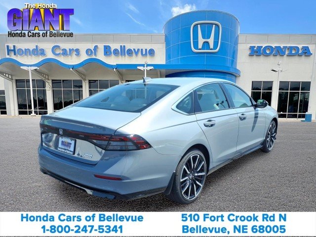 New 2026 Urban Gray Pearl Honda Touring image 5
