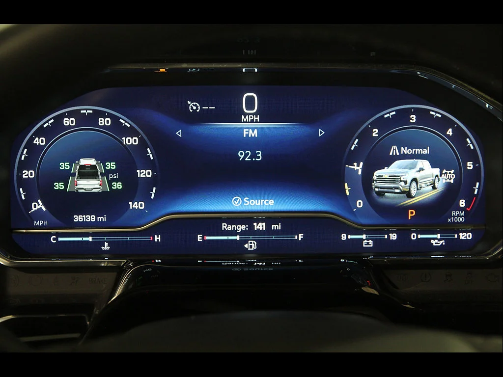 Used 2023 BLACK Chevrolet High Country image 9