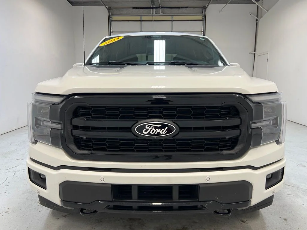 Used 2025 White Ford Lariat image 13