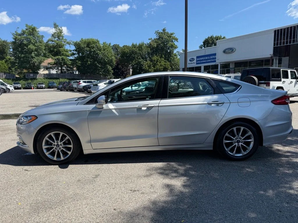 Used 2017 Silver Ford SE image 5
