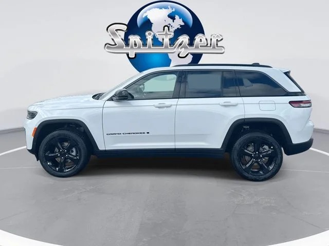 New 2026 Bright White Clear-Coat Exterior Paint Jeep Limited image 6