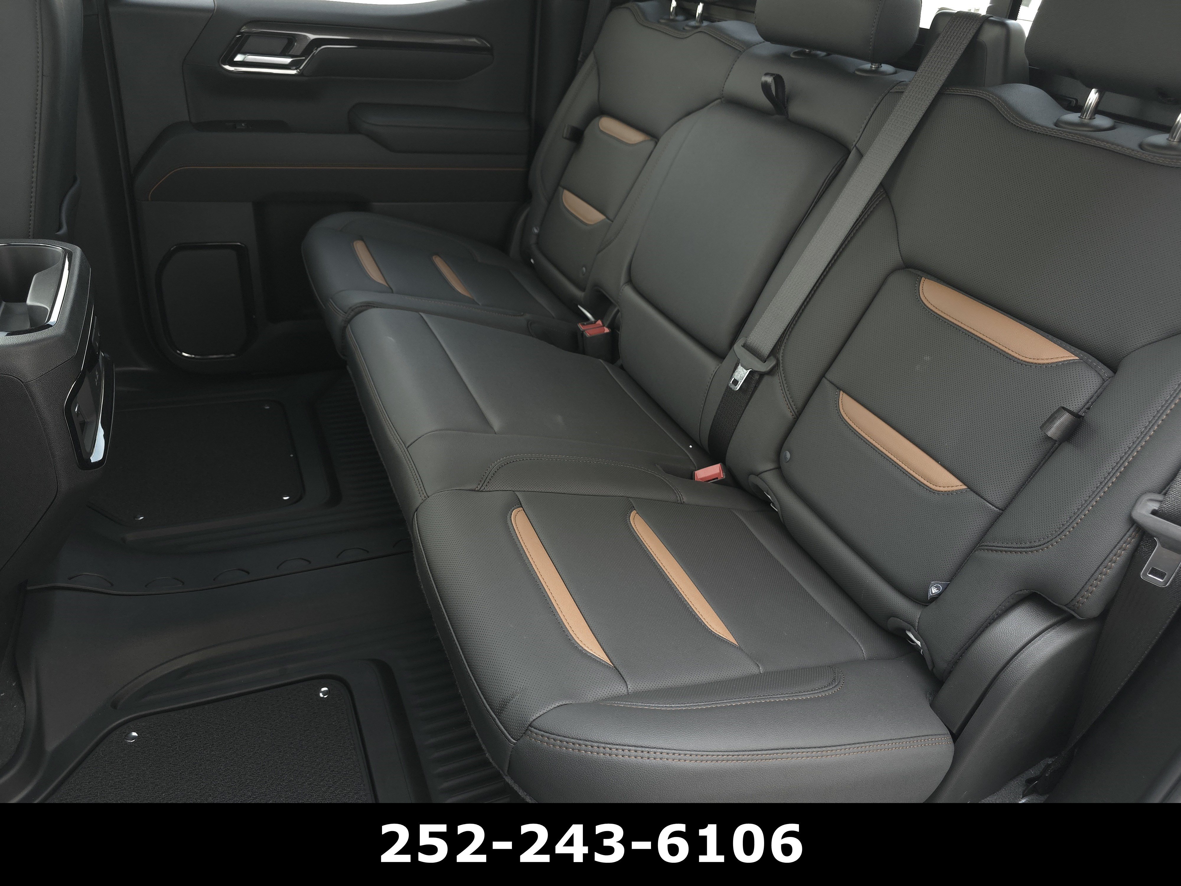 Used 2026 Summit White GMC AT4 image 31