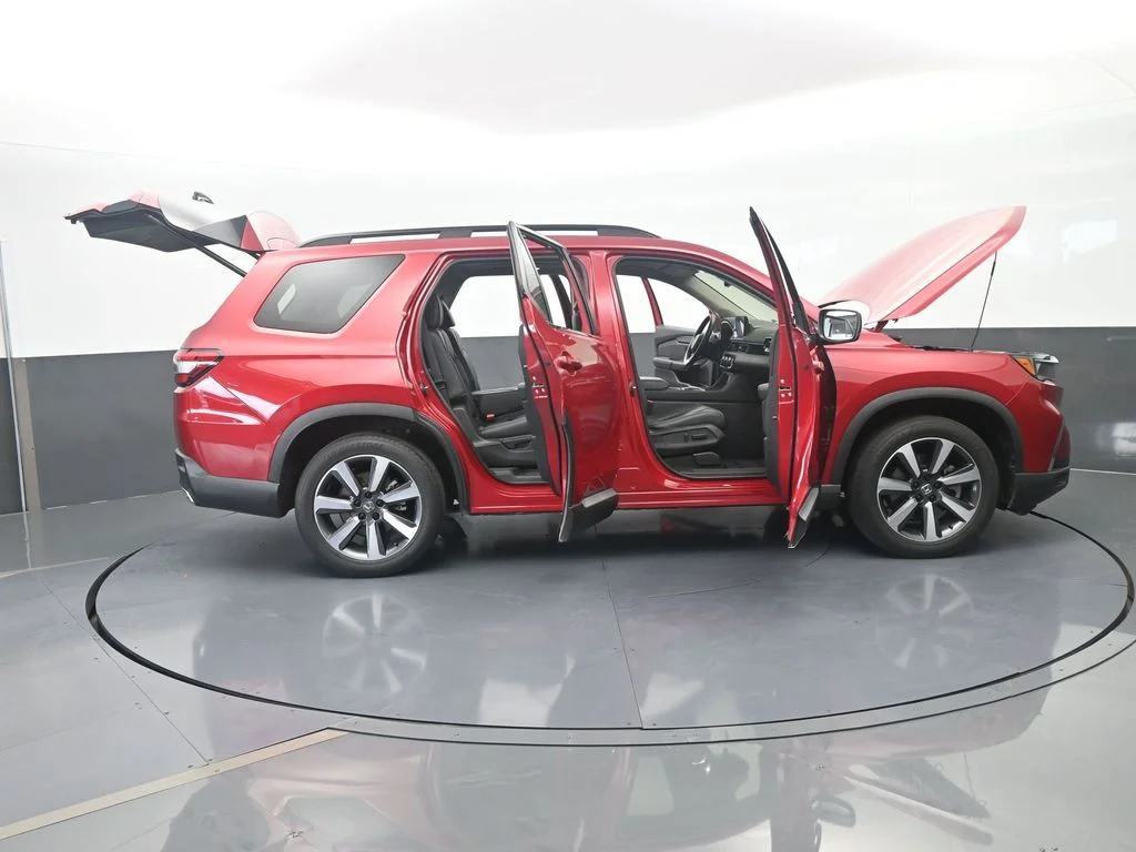 Used 2024 Radiant Red Metallic II Honda Touring image 80