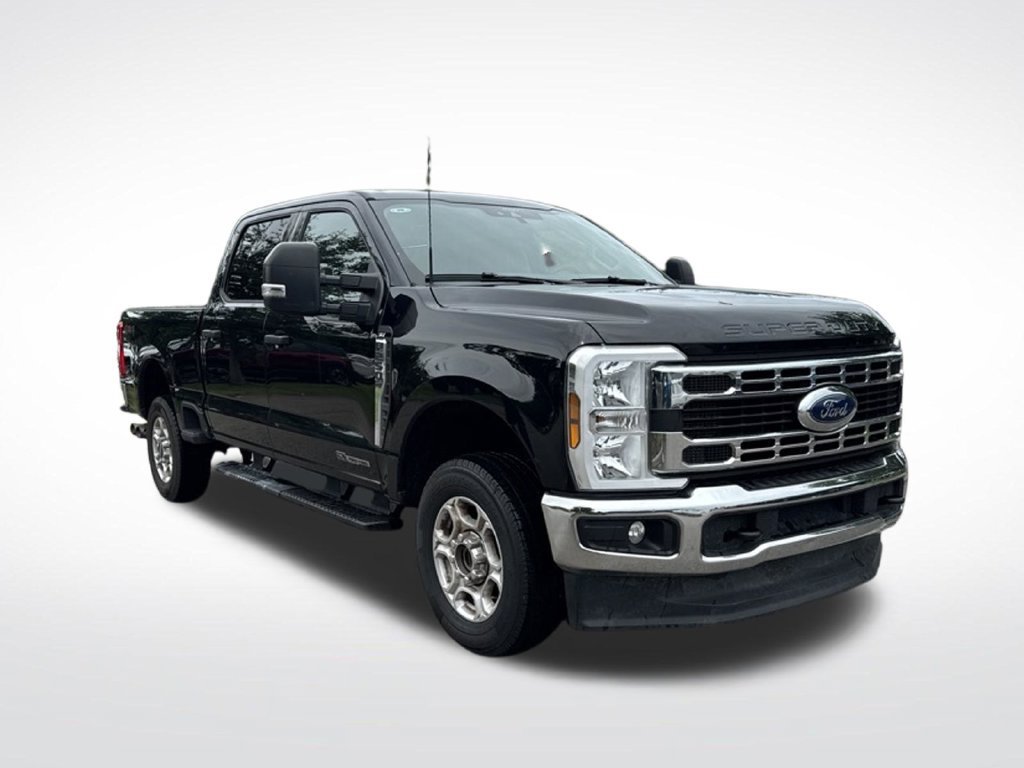 Used 2026 Black Ford XLT image 2