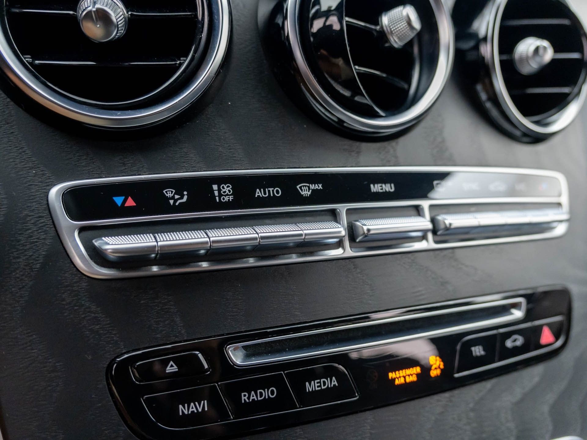 Used 2019  Mercedes-Benz GLC 300 image 22