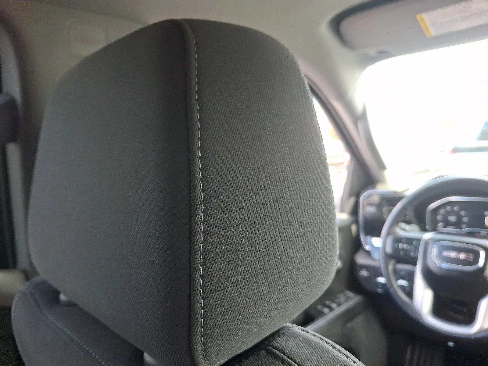 Used 2022 Summit White   Gaz GMC Elevation image 13