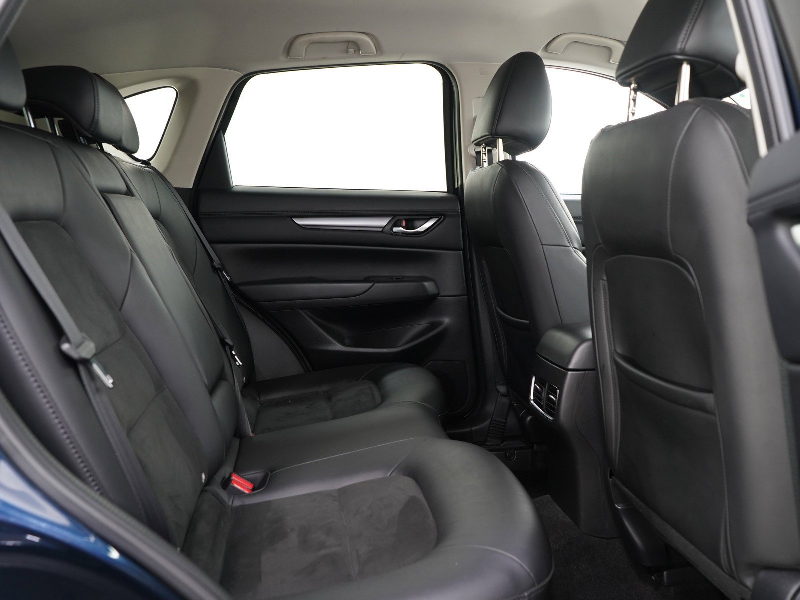 Used 2021 Deep Crystal Blue Mica Mazda Touring AWD image 12