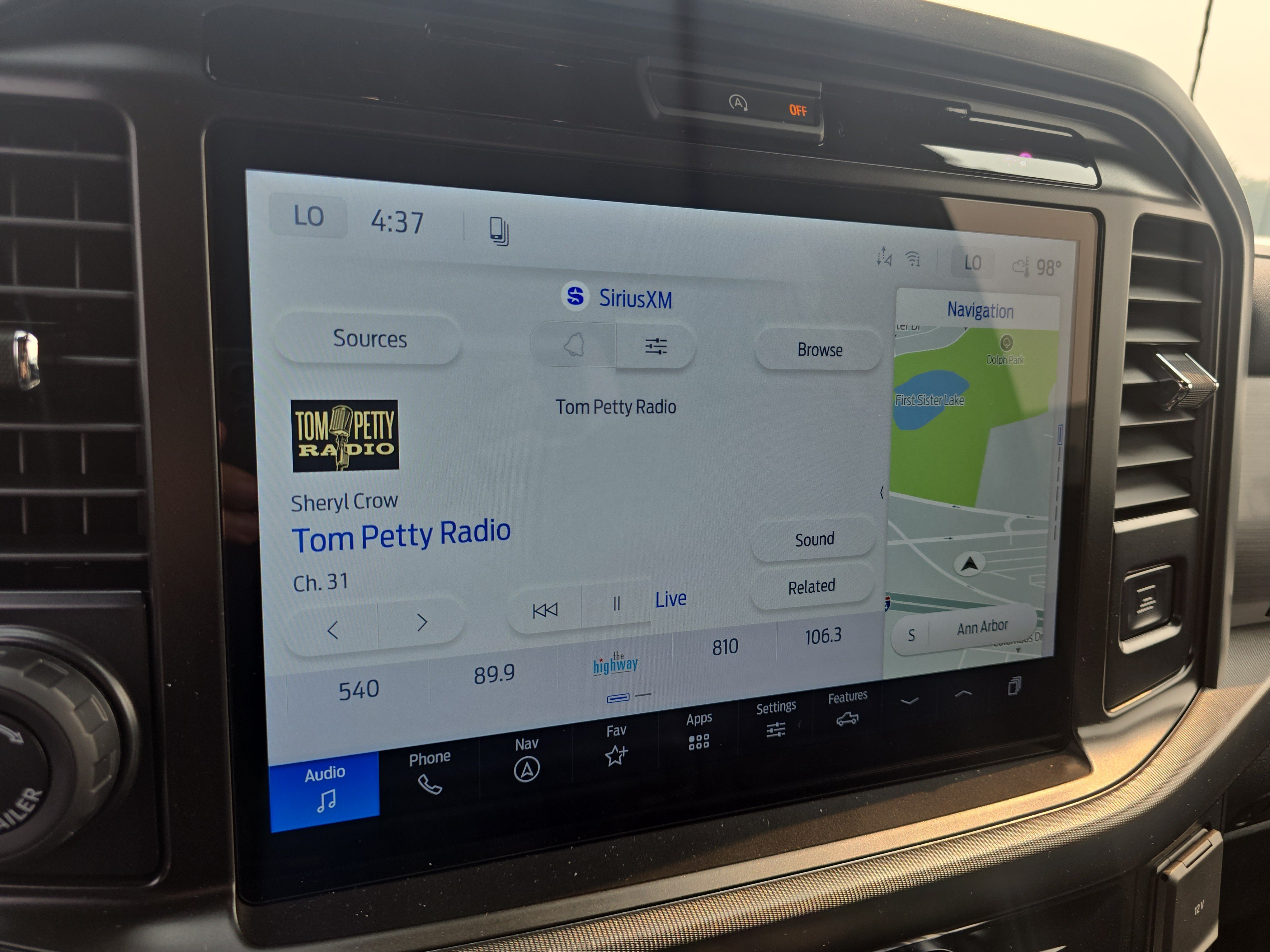 New 2026 Oxford White Ford Lariat® image 21