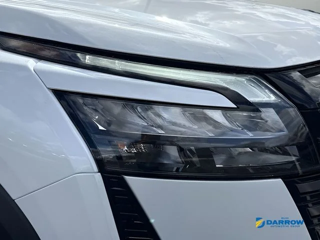New 2026 White Nissan SL image 25