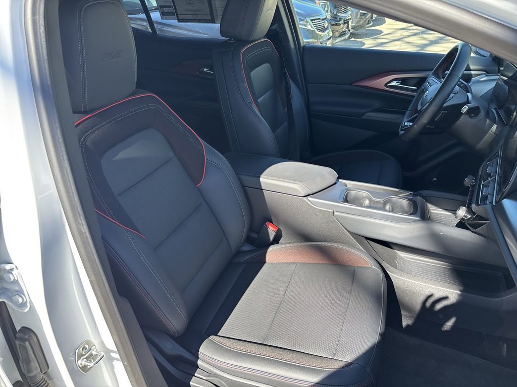2024 Chevrolet Equinox EV RS - Photo 31
