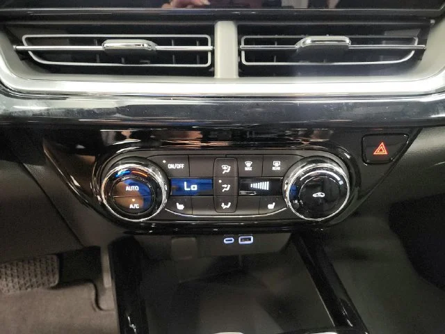 New 2026 Mosaic Black Metallic Chevrolet 2RS image 38