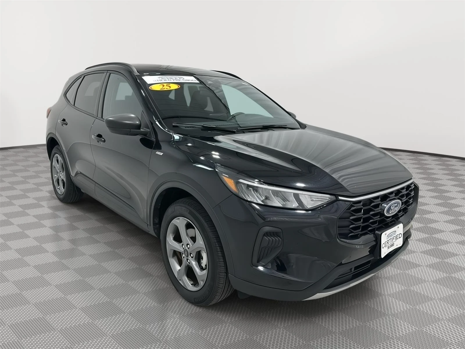 Used 2025 Agate Black Metallic Ford ST-Line image 5