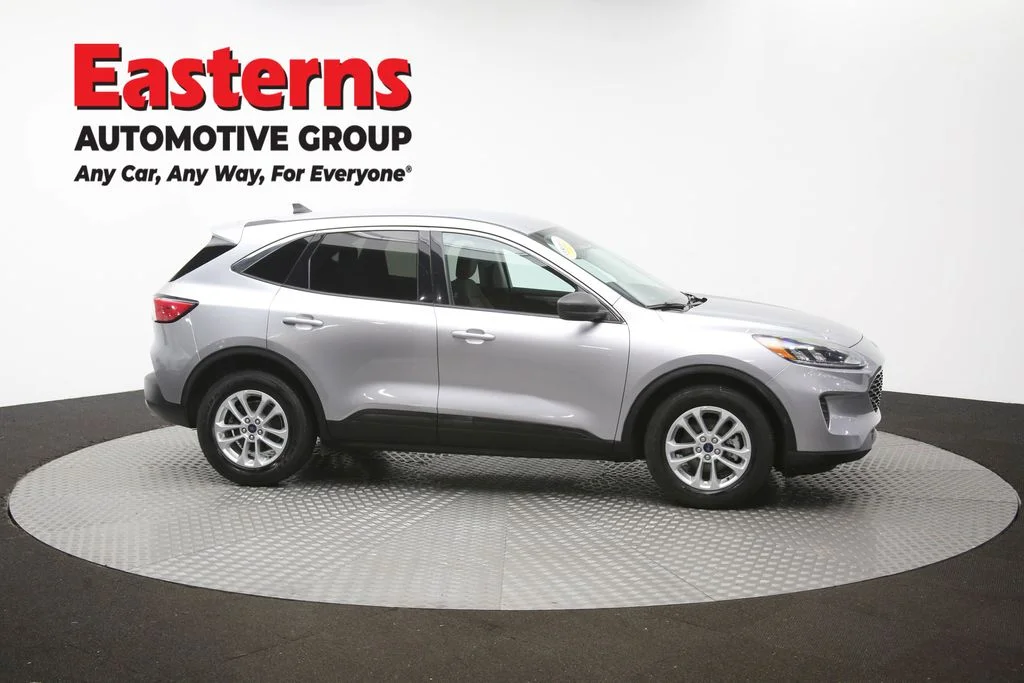 Used 2022 Silver Ford SE image 47
