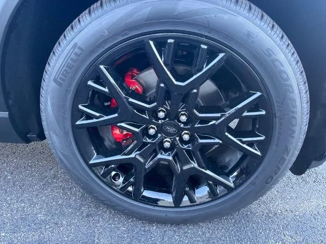 New 2027 Agate Black Metallic Ford ST image 39
