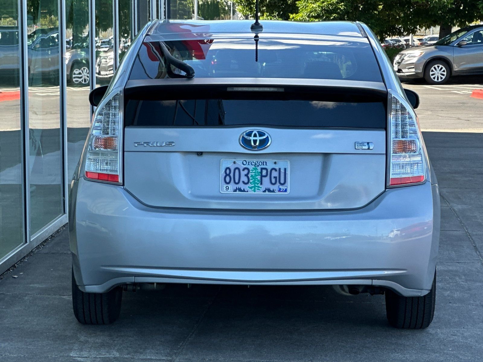 Used 2010 Classic Silver Metallic Toyota I image 4