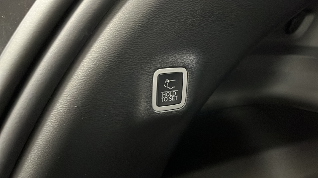 Used 2025 Fathom Blue Pearlcoat Jeep Limited image 29