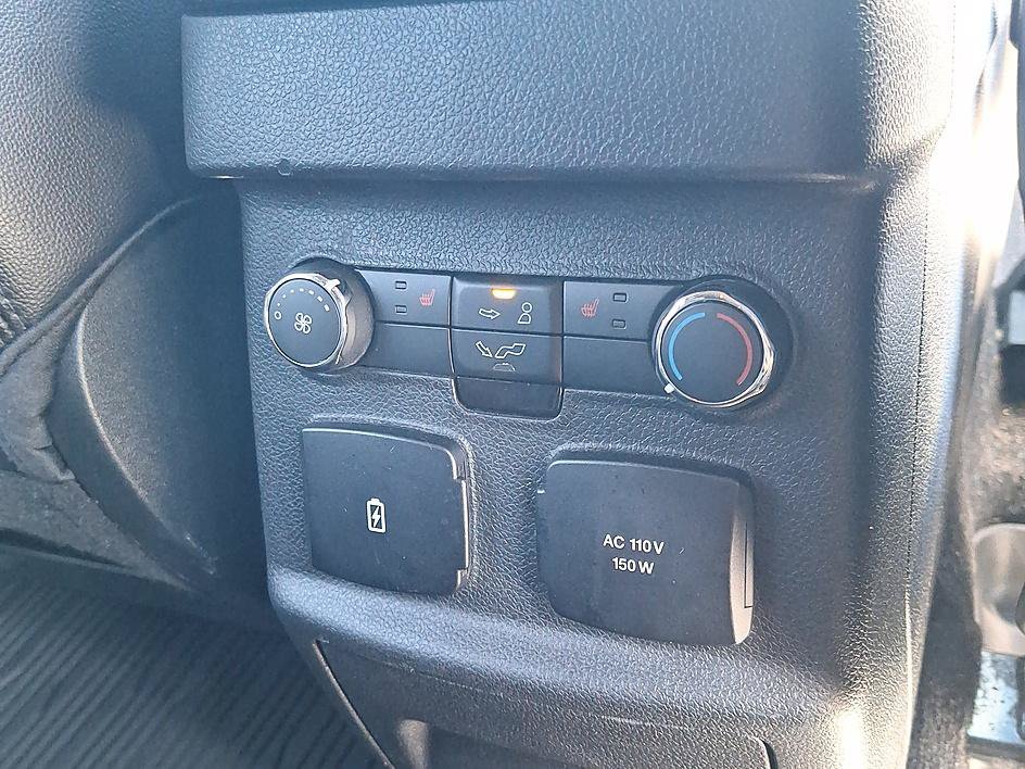 Used 2019 Magnetic Metallic Ford Limited image 27