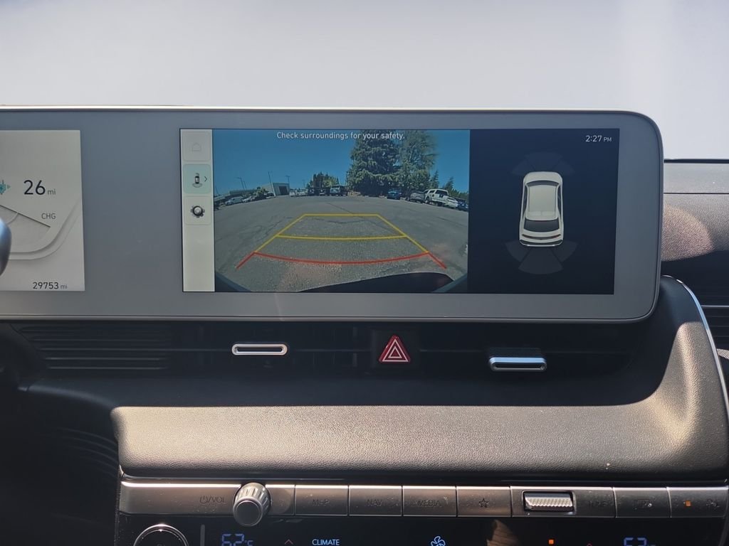 Used 2023 Gold Hyundai SEL image 15