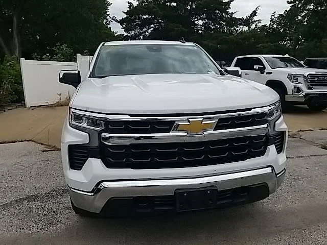 Used 2022 White Chevrolet LT image 7