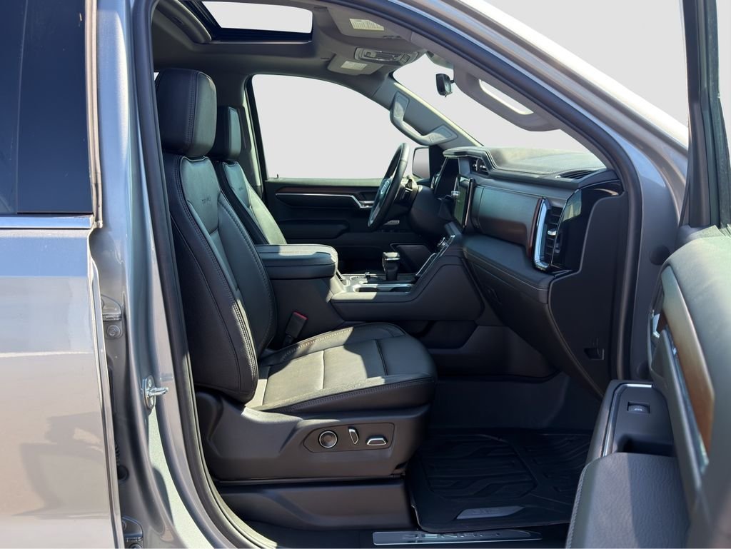 Used 2024 Silver GMC Denali image 28