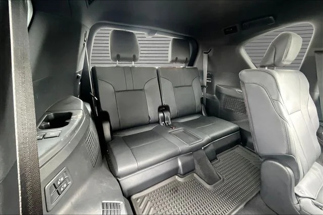 Used 2025 Green Lexus 700h Overtrail image 26