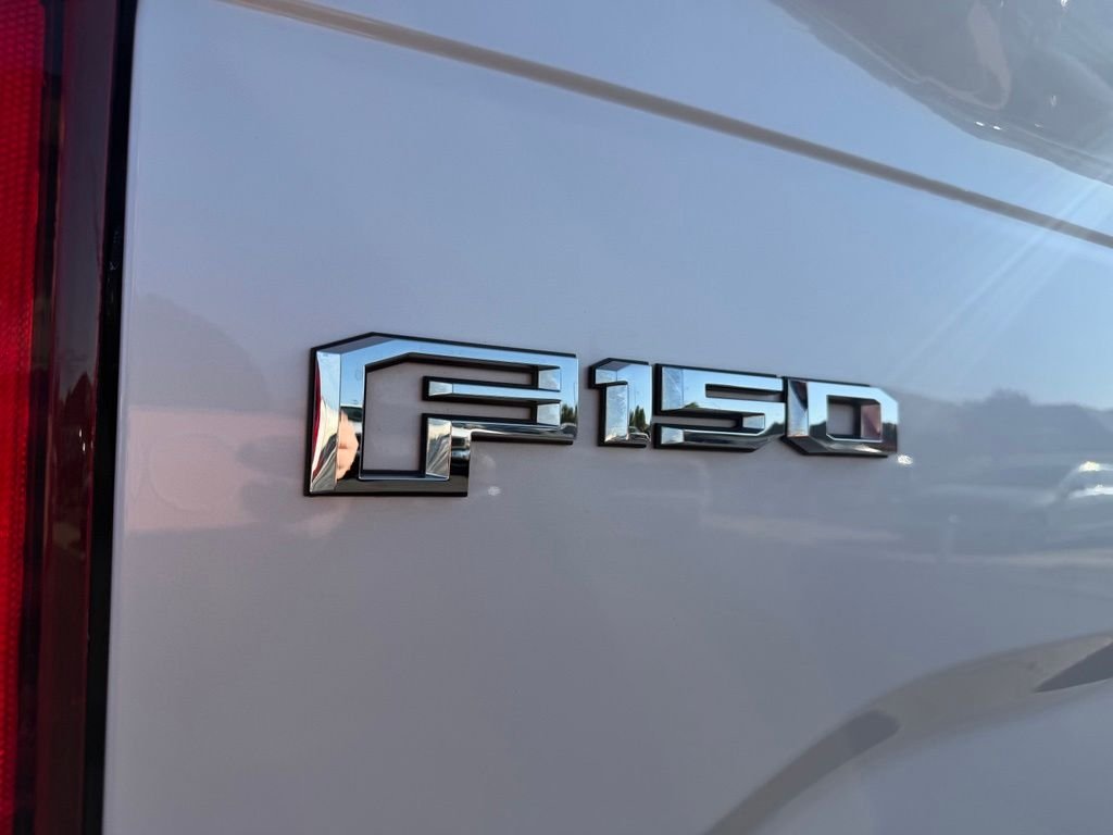 Used 2017 White Ford Lariat image 20