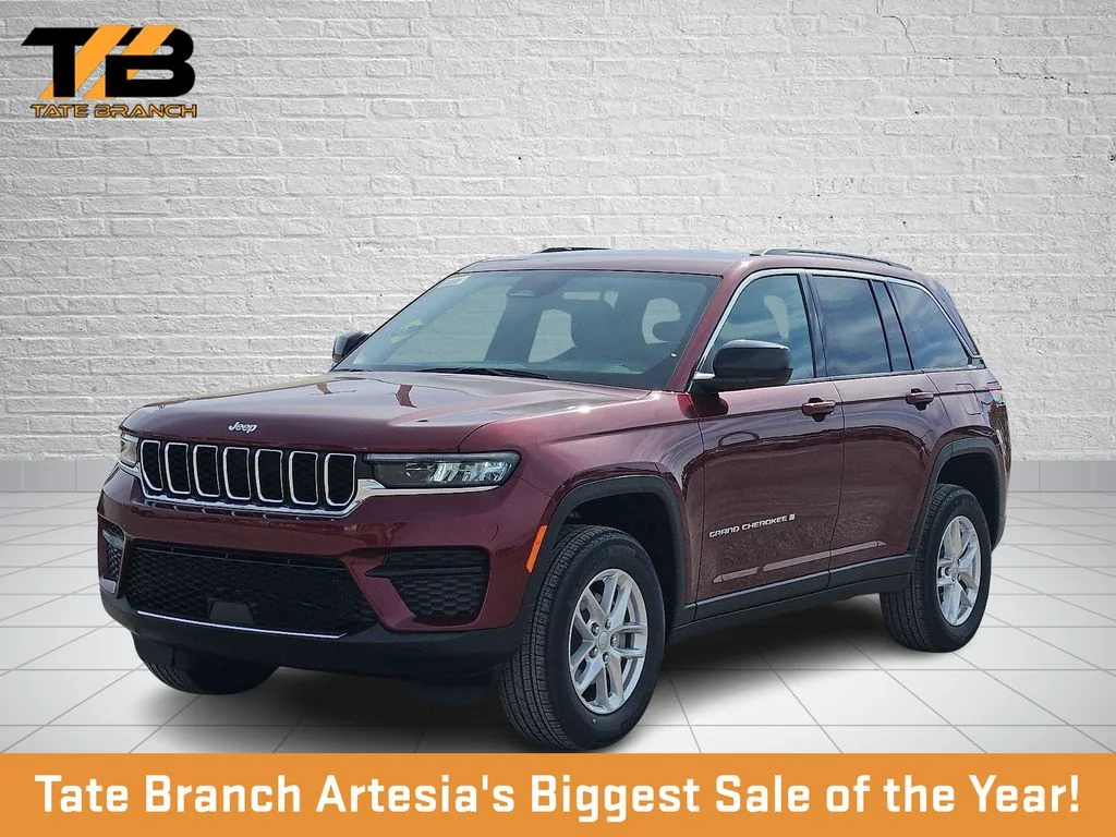 2026 Jeep Grand Cherokee Laredo 4x4's photo