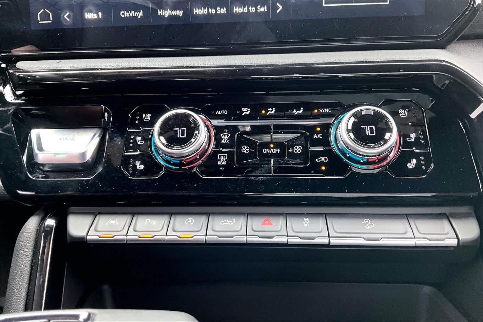 Used 2025 Sterling Metallic GMC AT4 image 34