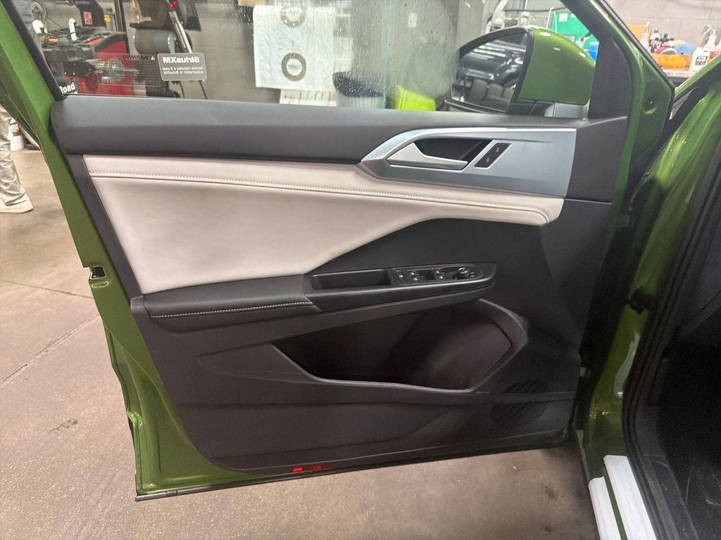 New 2026 Green Volkswagen 1.5T SE image 11