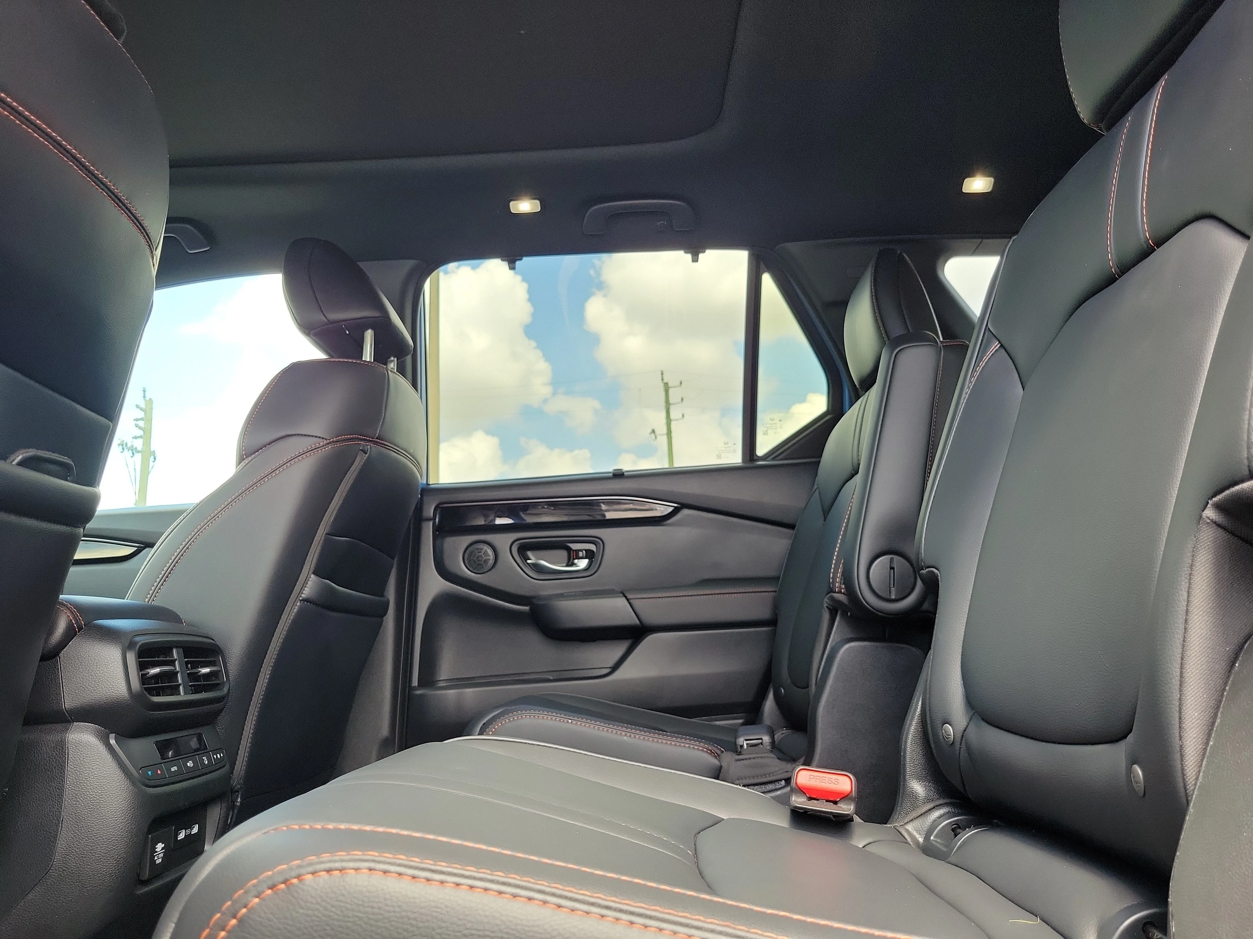 2023 Honda Pilot TrailSport - Photo 12