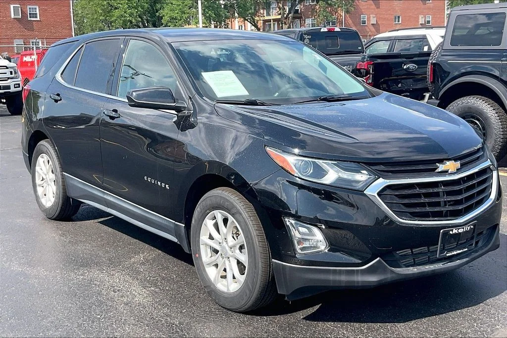 Used 2018 Mosaic Black Metallic Chevrolet LT image 34