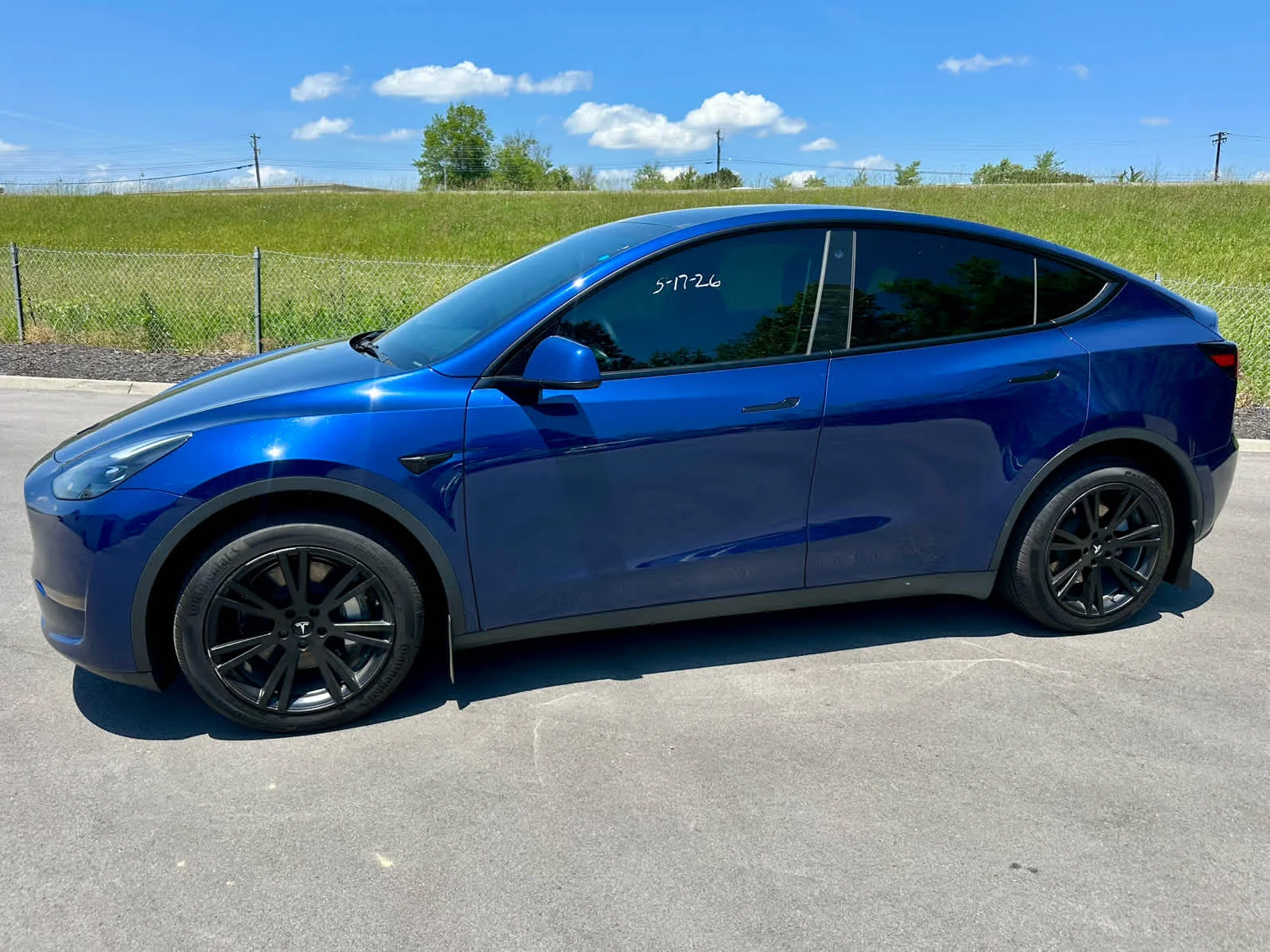 2023 Tesla Model Y Long Range Dual Motor All-Wheel Drive's photo