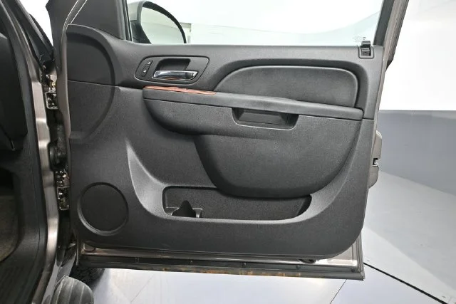 Used 2013 Gray Chevrolet LT image 40