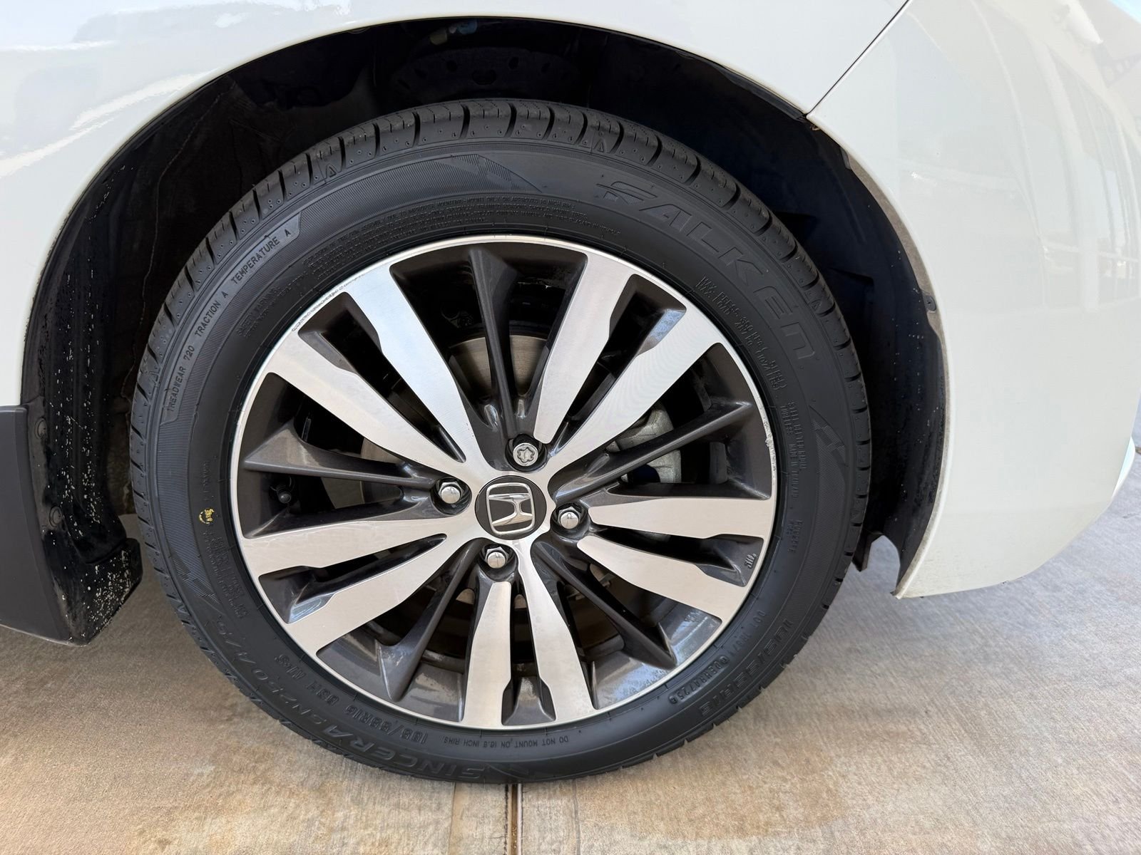 Used 2017 White Orchid Pearl Honda EX image 35