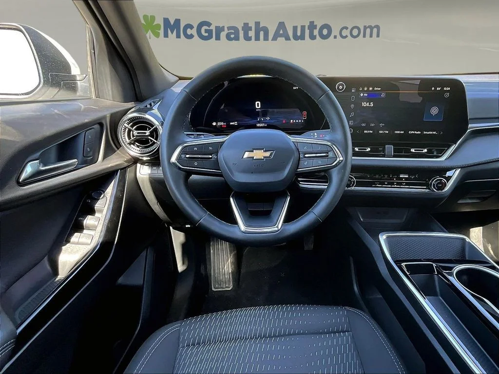 2025 Chevrolet Equinox LT - Photo 11
