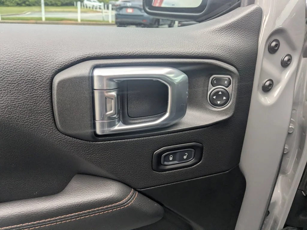 Used 2023 Sting-Gray Clearcoat Jeep Rubicon 392 image 12