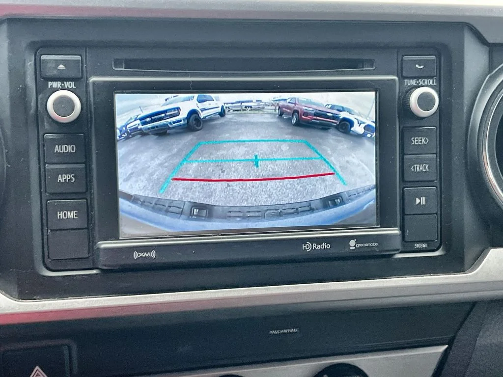 Used 2019 Blue Toyota SR5 image 17