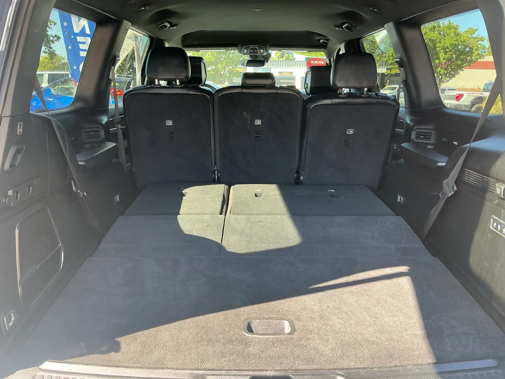 Used 2022 Bright White Clearcoat Jeep Series III image 19