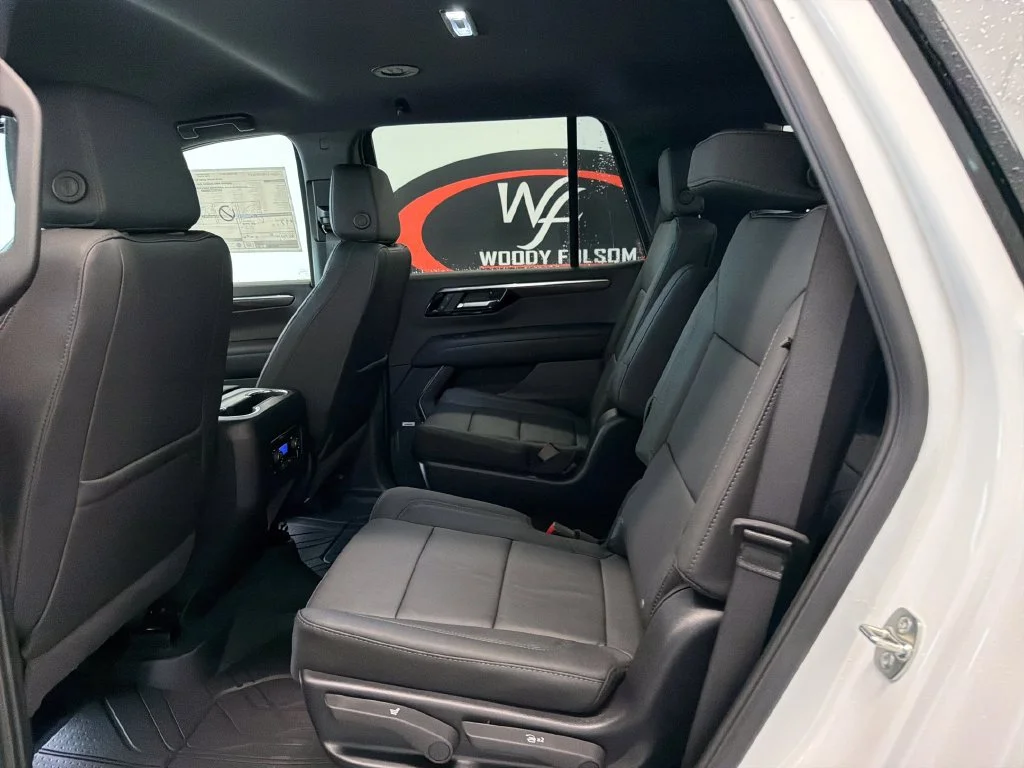 New 2027 Summit White Chevrolet LT image 12