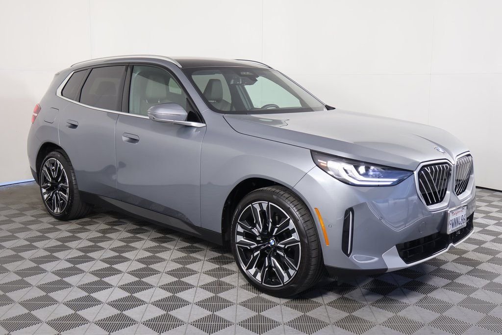 Used 2025 Skyscraper Grey Metallic BMW 30 xDrive image 3