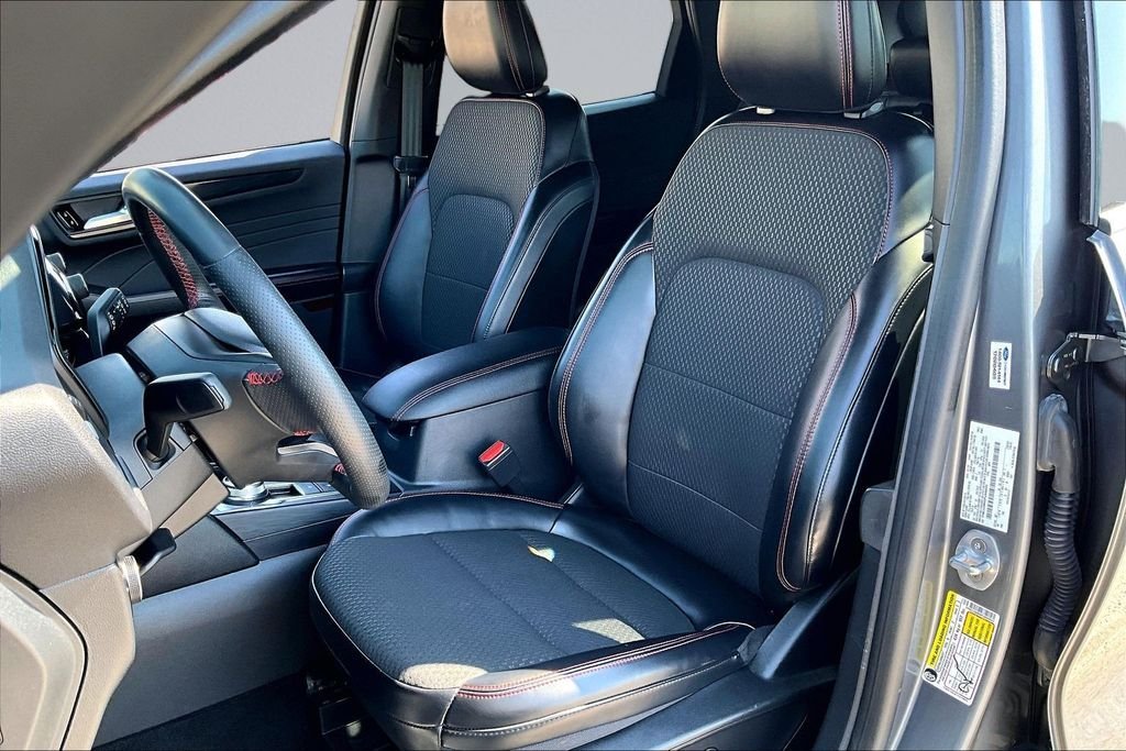 Used 2023 Gray Ford ST-Line image 23