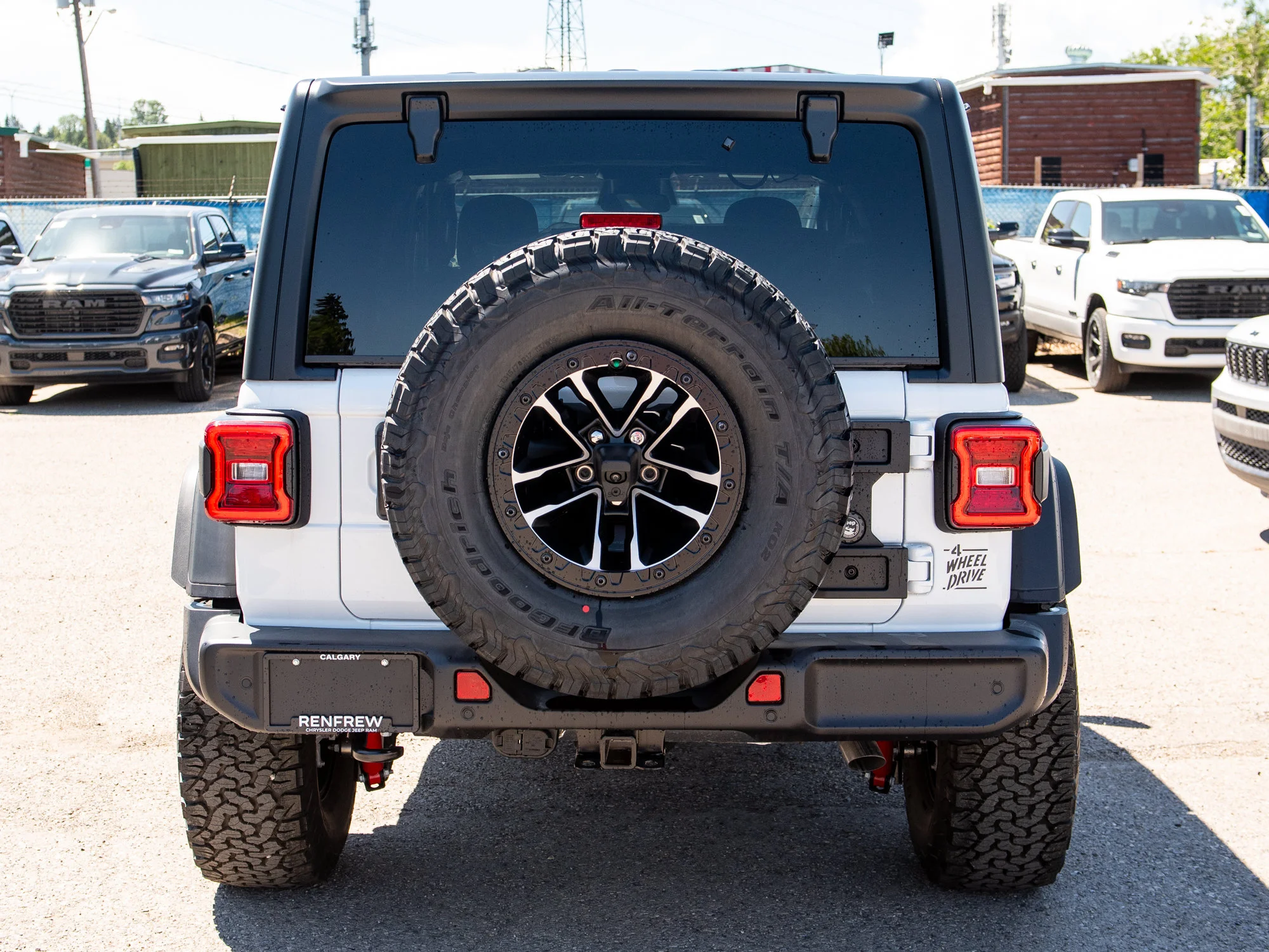 New 2026 White Jeep Willys* 4 Door 4x4, 35 Inch Tires, 4.56 Axle Ratio, Rock Rails image 4
