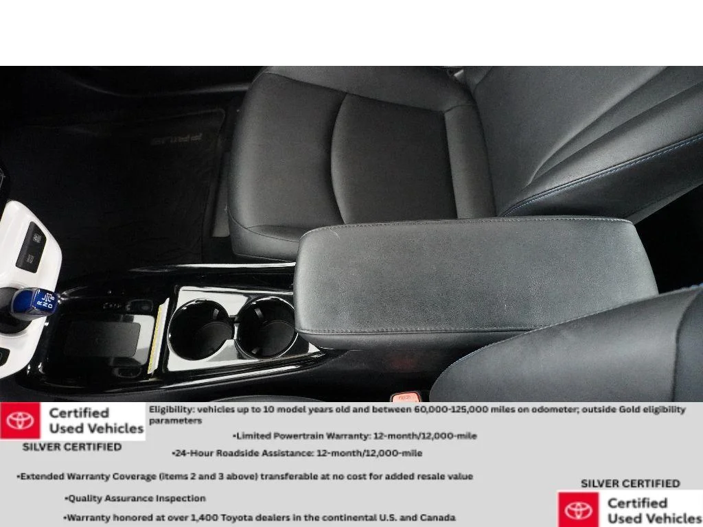 Used 2017 Blizzard Pearl Toyota Three Touring image 25