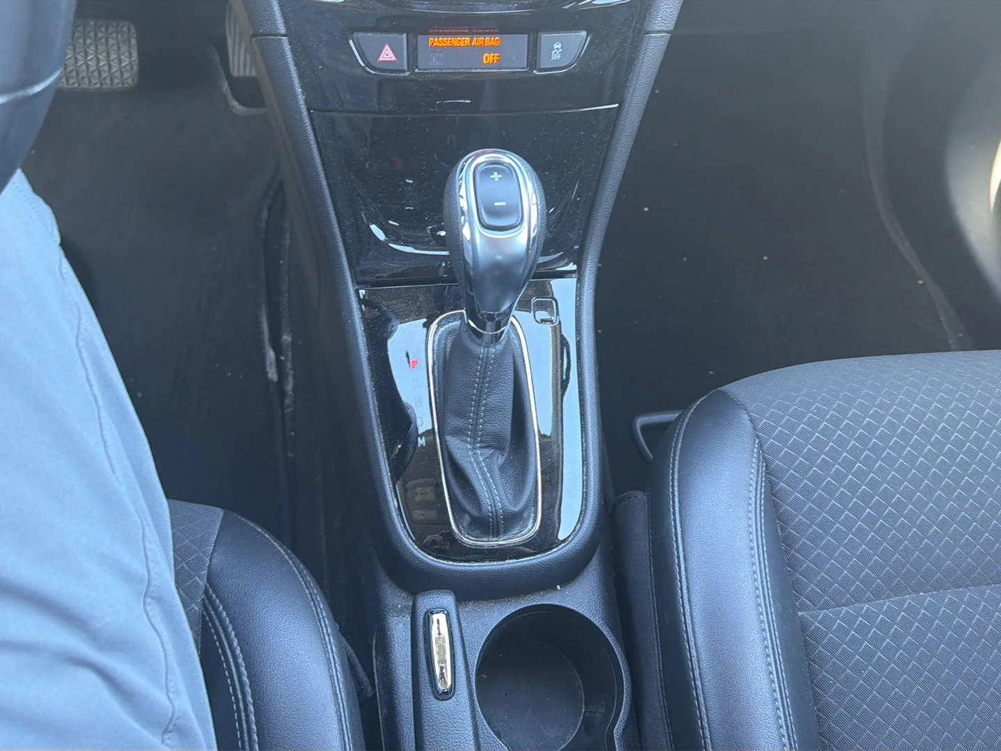 Used 2019 Summit White Buick Preferred image 20